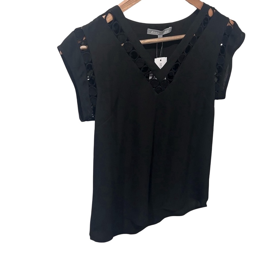 Donated - not for sale.
Cutout Detail Blouse in black - Picture 2 of 4